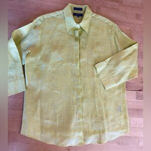 Faconnable women’s light lime Green linen button down crop sleeve Shirt